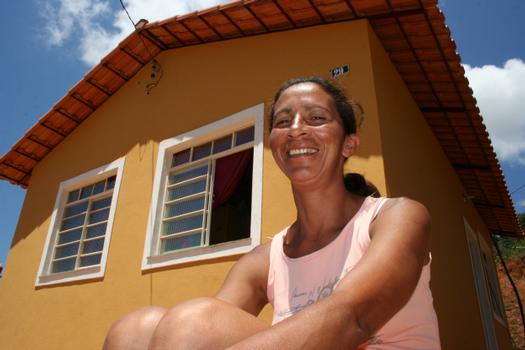 Maria orgulha-se de ter conseguido a casa pr�pria - Gladyston Rodrigues/AOCUBO FILMES