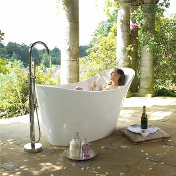 Banheiras ganharam ares sofisticados e diversas op��es em recursos, formas e cores, proporcionando bons momentos de relaxamento e bem-estar  - Doka Bath Works/Divulga��o