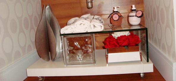 Lavabo da Celebridade, ambiente apresentado pelo designer de ambientes Carlos Henrique Loyo, na �ltima edi��o da mostra Morar Mais por Menos, encerrada em BH no fim de setembro - Carlos Henrique Loyo/Divulga��o