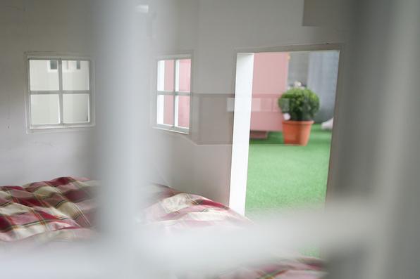 A empresa alemã Best Friend's Home criou casas de cachorro que lembram belas mansões em miniatura. Para quem gosta de cães e design, as casinhas oferecem a oportunidade de levar o bom da arquitetura para esses amigos fiéis. Na foto, o modelo  Lönneberga    - Best Friend's Home/Divulgação