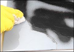Sistema antipichação pode ser aplicado em concreto, blocos, tijolos, pedras naturais e alvenaria (Edu Maraes/Divulgação) Sistema antipichação pode ser aplicado em concreto, blocos, tijolos, pedras naturais e alvenaria (Edu Maraes/Divulgação)