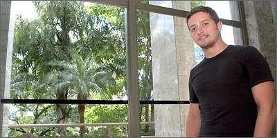 Junior Piacesi destaca que os produtos brasileiros têm preços compatíveis aos similares estrangeiros de alta qualidade (Gladyston Rodrigues/AO CUBO Filmes) Junior Piacesi destaca que os produtos brasileiros têm preços compatíveis aos similares estrangeiros de alta qualidade (Gladyston Rodrigues/AO CUBO Filmes)