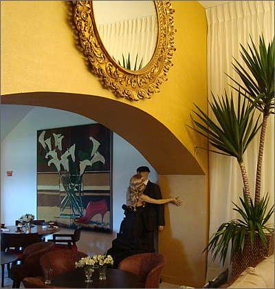Sala Conceito, ambiente da arquiteta Bya Barros, usou efeito na cor ouro egito (Joana Gontijo/Lugar Certo) Sala Conceito, ambiente da arquiteta Bya Barros, usou efeito na cor ouro egito (Joana Gontijo/Lugar Certo)