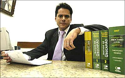 Alexandre Rennó, diretor jurídico da Câmara do Mercado Imobiliário, afirma que as mudanças trarão mais segurança ao mercado de locação (Paulo Filgueiras/EM/D.A Press) Alexandre Rennó, diretor jurídico da Câmara do Mercado Imobiliário, afirma que as mudanças trarão mais segurança ao mercado de locação (Paulo Filgueiras/EM/D.A Press)