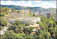 Mercado Distrital, inaugurado em 1974, é uma das marcas do Cruzeiro e se tornou referência paramoradores e turistas (Foto: Renato Weil/EM/DA Press) Mercado Distrital, inaugurado em 1974, é uma das marcas do Cruzeiro e se tornou referência paramoradores e turistas (Foto: Renato Weil/EM/DA Press)