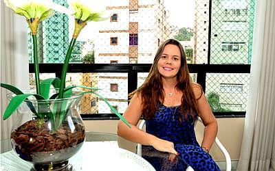 A consultora de investimento Renata Paculdino diz que paga o aluguel com a rentabilidade do dinheiro que est� aplicado (Eduardo Almeida/RA Studio)