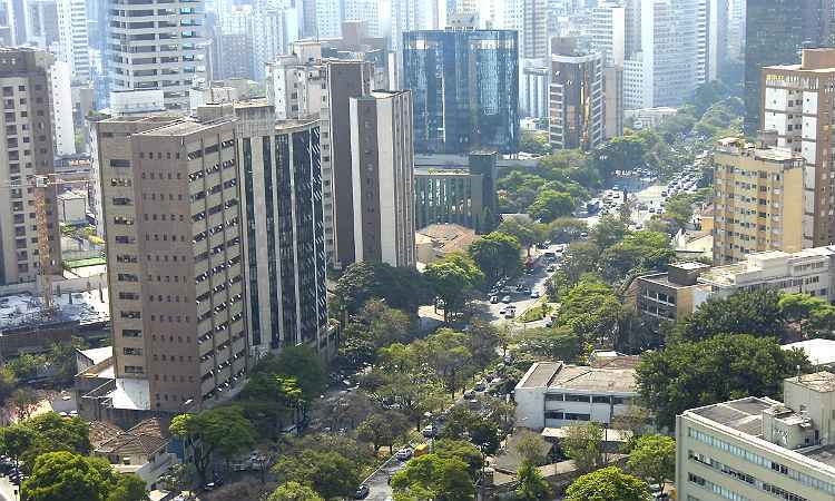 Funcionrios: prdios de alto padro, ruas arborizadas e excelente localizao - Gladyston Rodrigues/EM/D.A Press-1/7/14