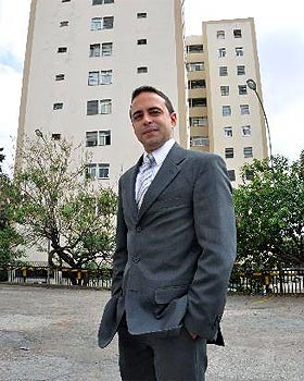O advogado Guilherme Gonçalves diz que cabe às convenções de condomínio ou ao regimento interno definir o limite de gastos para a aquisição de materiais do prédio (Eduardo de Almeida/RA Studio)