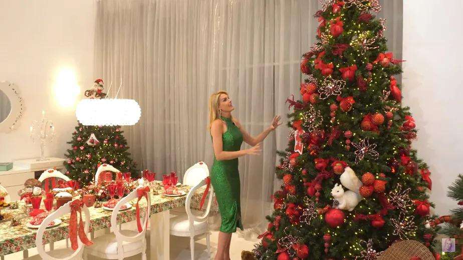 Decoradoras das árvores de Natal dos famosos dão dicas e falam